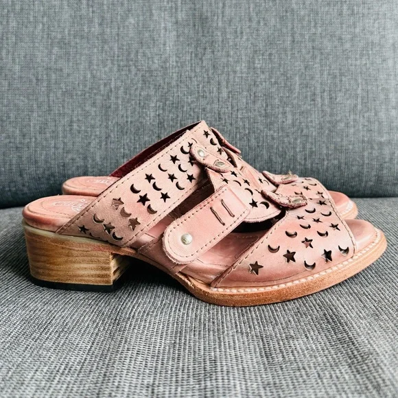 Stylish Pink Leather Sandals - Picture 4 of 12